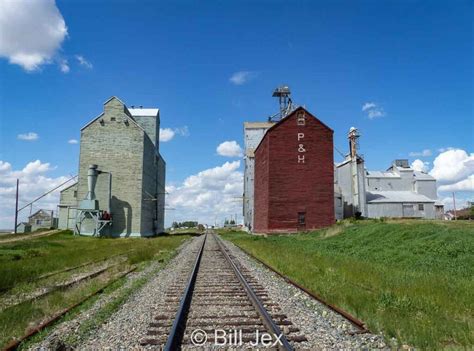 Three Hills – Grain Elevators of Canada