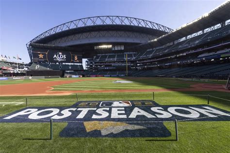 MLB Playoffs: Mariners host Astros, Yankees visit Guardians | Valley News