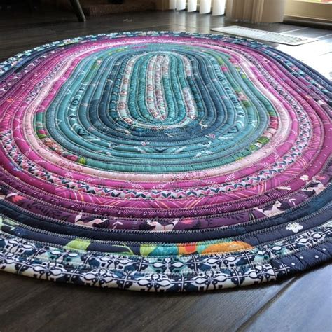 Jelly Roll Rug (with Video Tutorial) | Handmade rugs tutorial, Jelly ...