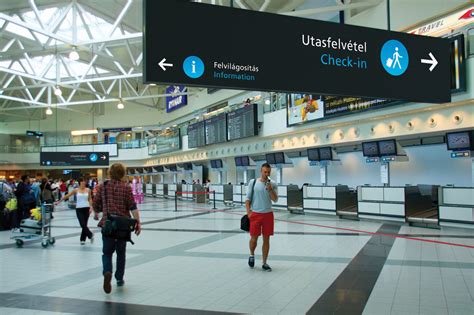 Budapest Airport Terminal 2 _ signage & wayfinding :: Behance