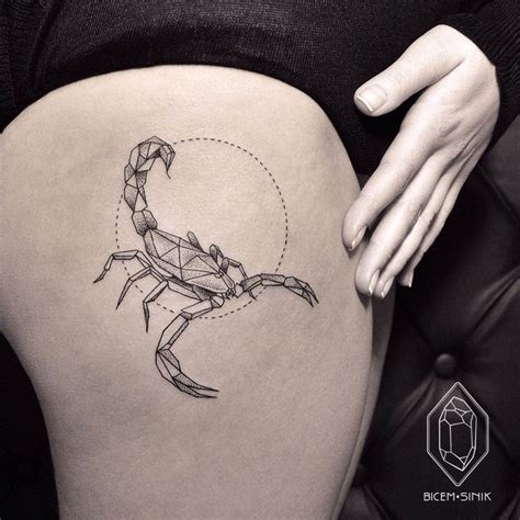 Les 41 meilleures images du tableau Tatouage scorpion sur Pinterest | Tatouages de scorpion ...