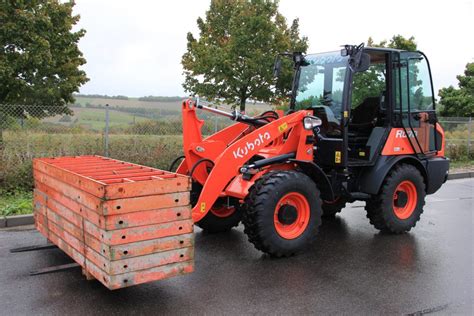 Kubota's next-generation R070 and R090 wheel loaders - Highways Today