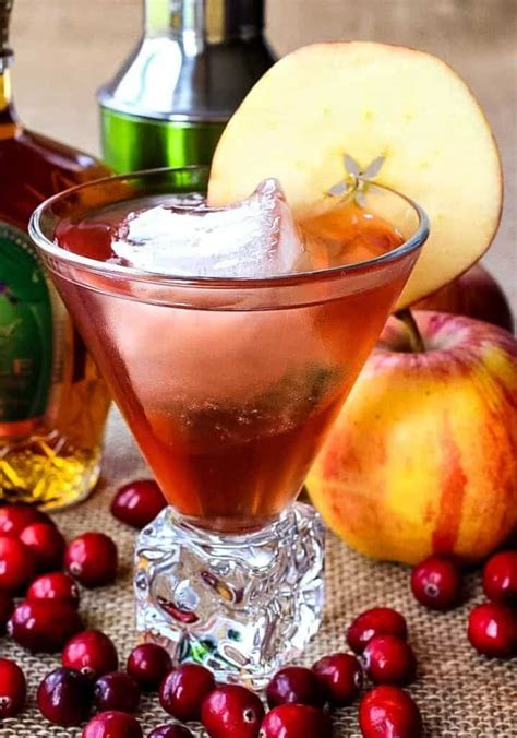 Crown Apple Cocktail Recipe | Crown Royal Apple Whisky Drink Recipe