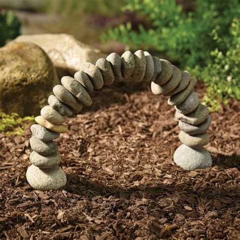 51 Garden Statues To Add An Artistic Touch To Your Outdoor Decor