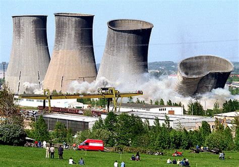 Photos: Imploding buildings from U.S., world – Orlando Sentinel