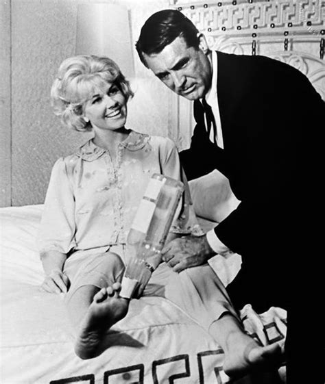 Doris Day and Cary Grant | Cary grant, Old movies, Movie stars