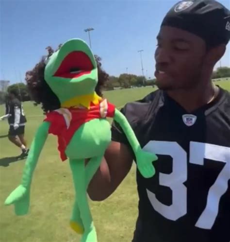 Raiders' rookie makes critical error trolling Patrick Mahomes with ...