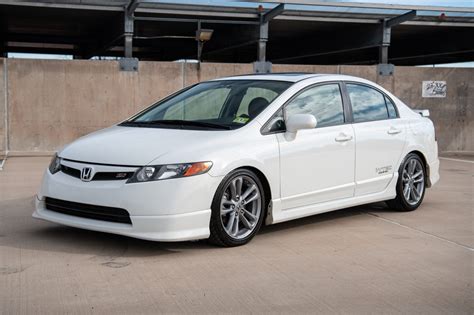 45k-Mile 2008 Honda Civic Si Sedan 6-Speed for sale on BaT Auctions - sold for $17,250 on March ...