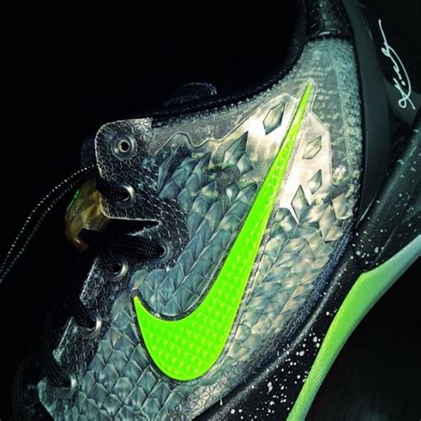 Nike Kobe 8 “Christmas” - Yet Another Look | SneakerFiles