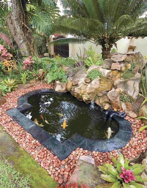 30+ Beautiful Fish Ponds Design Ideas - TRENDHMDCR | Fish pond gardens, Ponds backyard, Garden ...