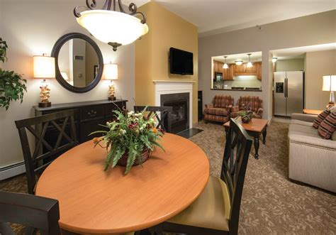 Mount Ascutney Resort Pictures - Two-Bedroom Lock-Off | HolidayInnClub.com