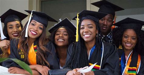 Top 12 Scholarship Programs For Black/ African American Students In ...