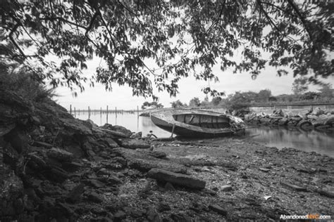 Inside Gravesend's Abandoned "Secret Park" in Brooklyn - Untapped New York