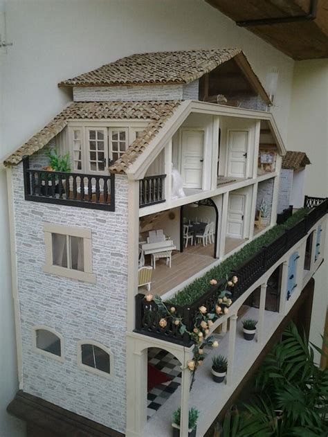 Diy Dollhouse Ideas - MollyMooCrafts Cardboard Crafting: DIY Dollhouse - MollyMooCrafts - This ...