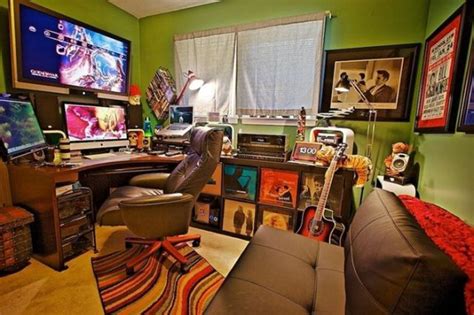 Impressive and Creative Workspaces (32 pics) - Izismile.com