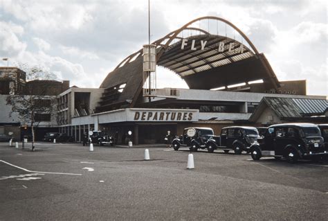 Wonderful 20th Century Pictures of Waterloo Station - Flashbak