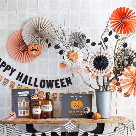 Simple Halloween Decorating Ideas for Your Home or Office