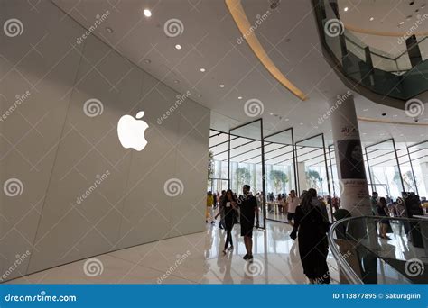 Apple Store in Dubai Mall, United Arab Emirates Editorial Image - Image of digital, retail ...