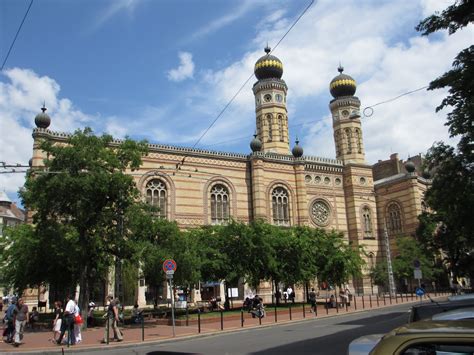 Cannundrums: Dohany Street or Great Synagogue - Budapest