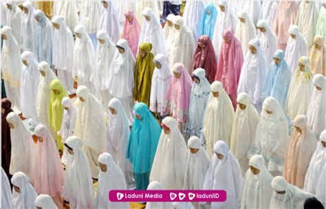 Posisi Imam Perempuan dalam Jamaah Shalat Perempuan | Jamaah Shalat › LADUNI.ID - Layanan ...