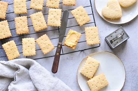 Custard Cream Biscuits – Eat, Little Bird