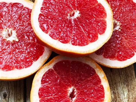 What Are The Benefits Of Drinking Grapefruit Juice