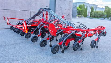 Horsch drills offer direct tine seeding in compact package - Farmers Weekly