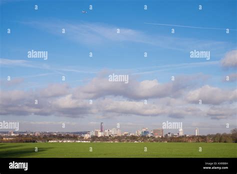 Croydon skyline hi-res stock photography and images - Alamy