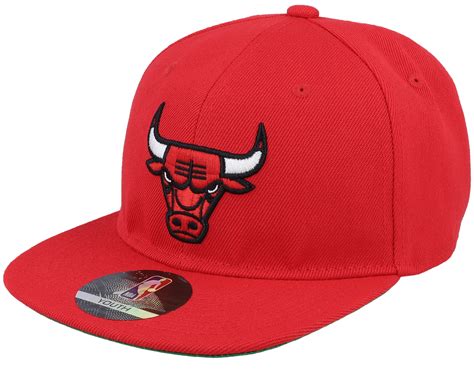 Kids Chicago Bulls Logo Flatbrim Red Snapback - Outerstuff Cap ...