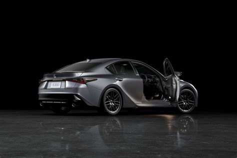 Lexus IS300 And IS350 Models Receive Special F Sport Mode Black III Version In Japan | Carscoops