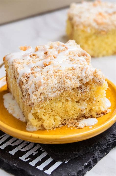 Easy Apple Cake Recipe {With Cake Mix} - CakeWhiz