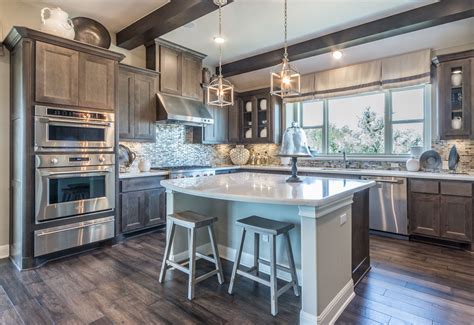 Light Stained Maple Kitchen Cabinets