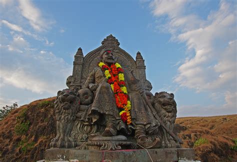 File:Shivaji Maharaj Raigad.jpg - Wikipedia