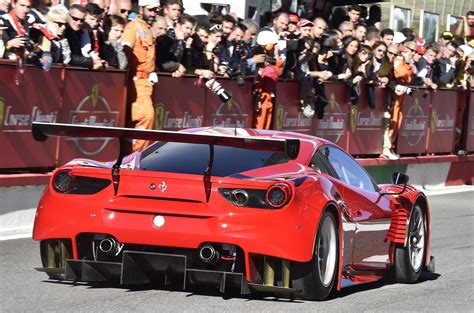 2016 Ferrari 488 GT3 and 488 GTE racers revealed at 2015 Finali Mondiali