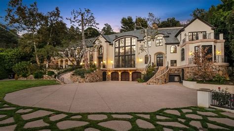 40 Beautiful Celebrity Homes in Beverly Hills