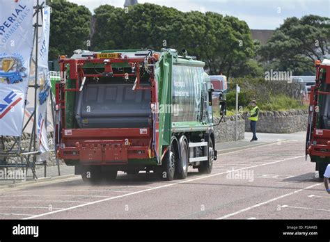 Biffa bin lorry hi-res stock photography and images - Alamy