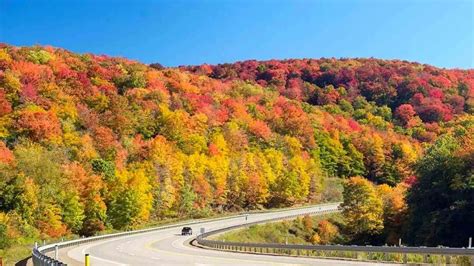 The 12 Best Places To See The Fall Foliage in The Poconos - Robe trotting