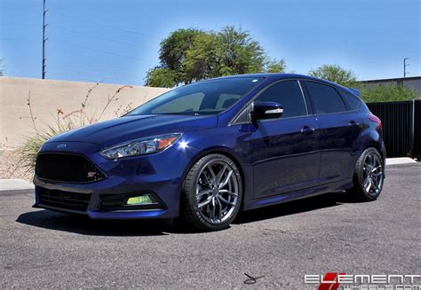 Ford Focus Wheels | Custom Rim and Tire Packages