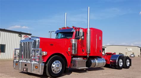 NEW 389 FLAT TOP READY TO GO! - Peterbilt of Sioux Falls