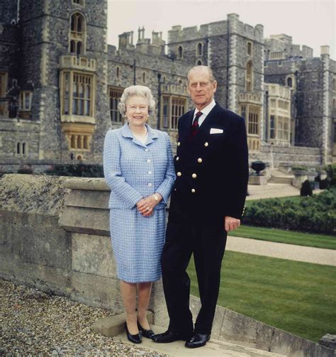 Queen Elizabeth Opens Windsor Castle Private Areas to Public