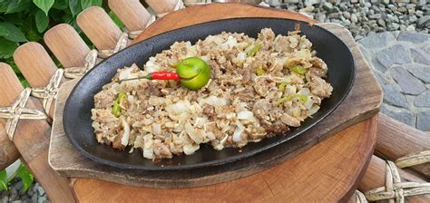 ‘Sisig’ cooks face uncertain times amid steep onion prices | Inquirer News