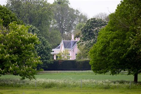 Inside Prince William & Kate Middleton's recovery in candy pink Adelaide Cottage with three ...