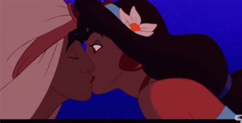 Aladdin Jasmine GIF - Aladdin Jasmine Kiss - Discover & Share GIFs