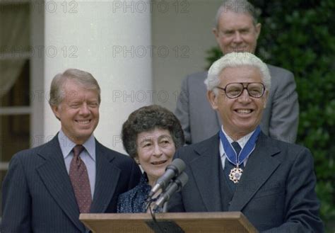 Jimmy Carter presents the Presidential Medal of Freedom to Arthur ...