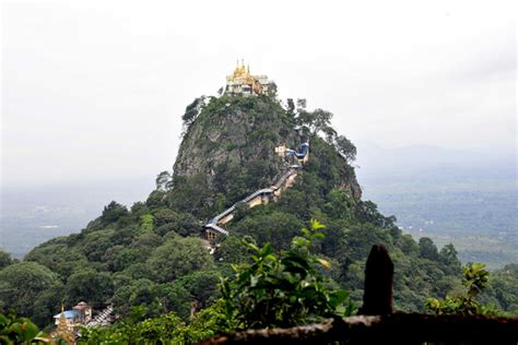 Mount Popa - Myanmar Tours