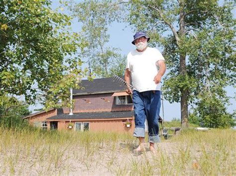 Bowmanville Beach a unique find | DurhamRegion.com