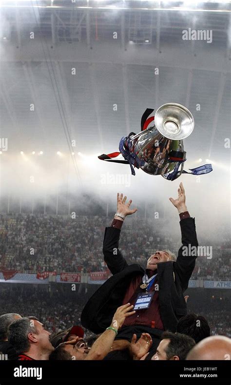 Carlo ancelotti champions league trophy hi-res stock photography and ...