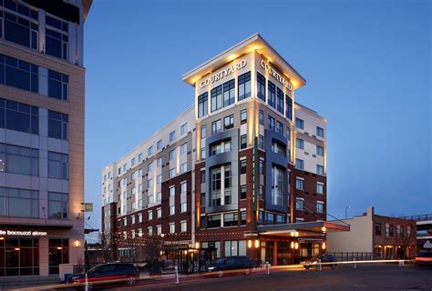 COURTYARD BY MARRIOTT AKRON DOWNTOWN - Updated 2024 Prices & Hotel ...