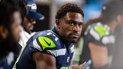 DK Metcalf sign language, explained: Why Seahawks star learned how to silently trash-talk NFL ...