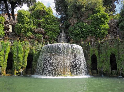 🌸 Villa d’Este Garden • 'Villa d’Este, masterpiece of the Italian ...